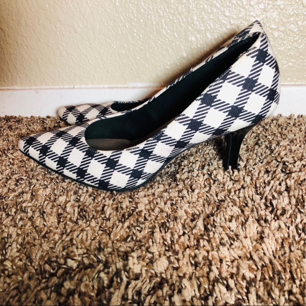 Retro!! - Picture 4 of 5